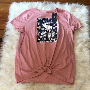 😍 NWT Abercrombie Kids pink floral top.